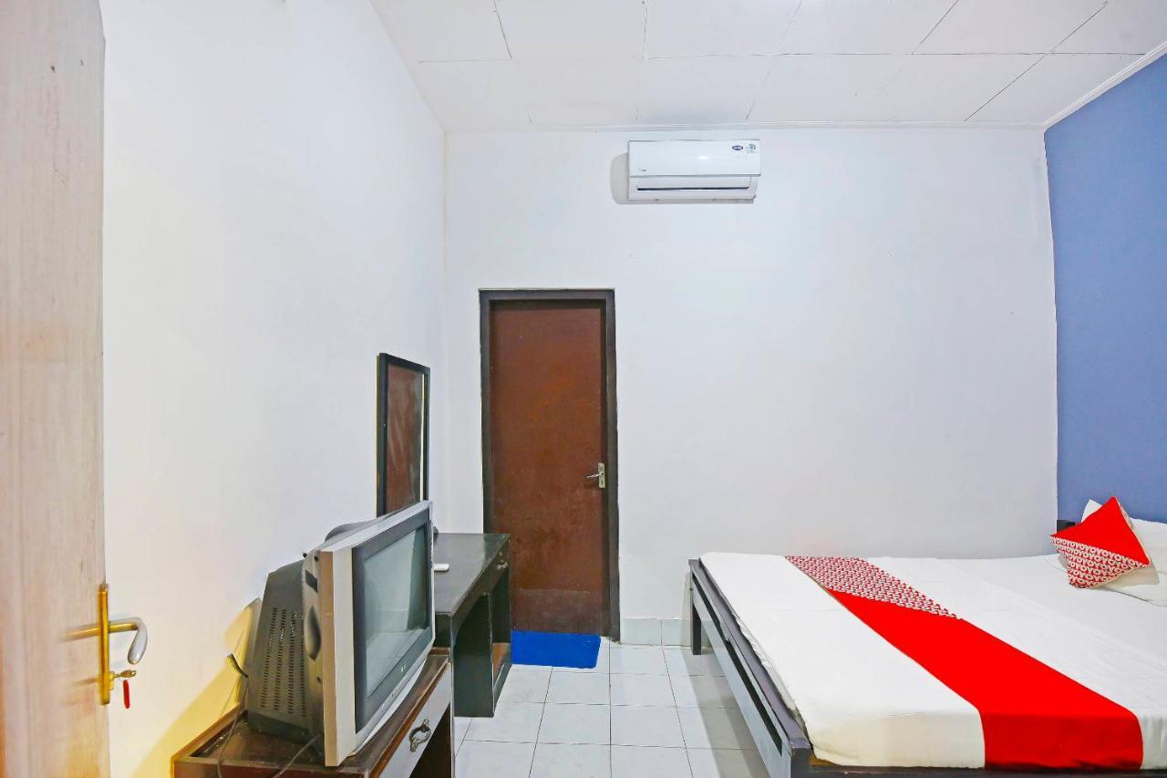 Oyo 3244 Grand Chandra Hotel Denpasar Kültér fotó