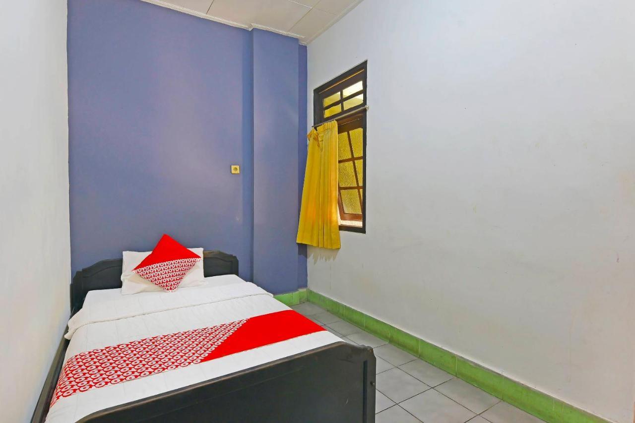 Oyo 3244 Grand Chandra Hotel Denpasar Kültér fotó