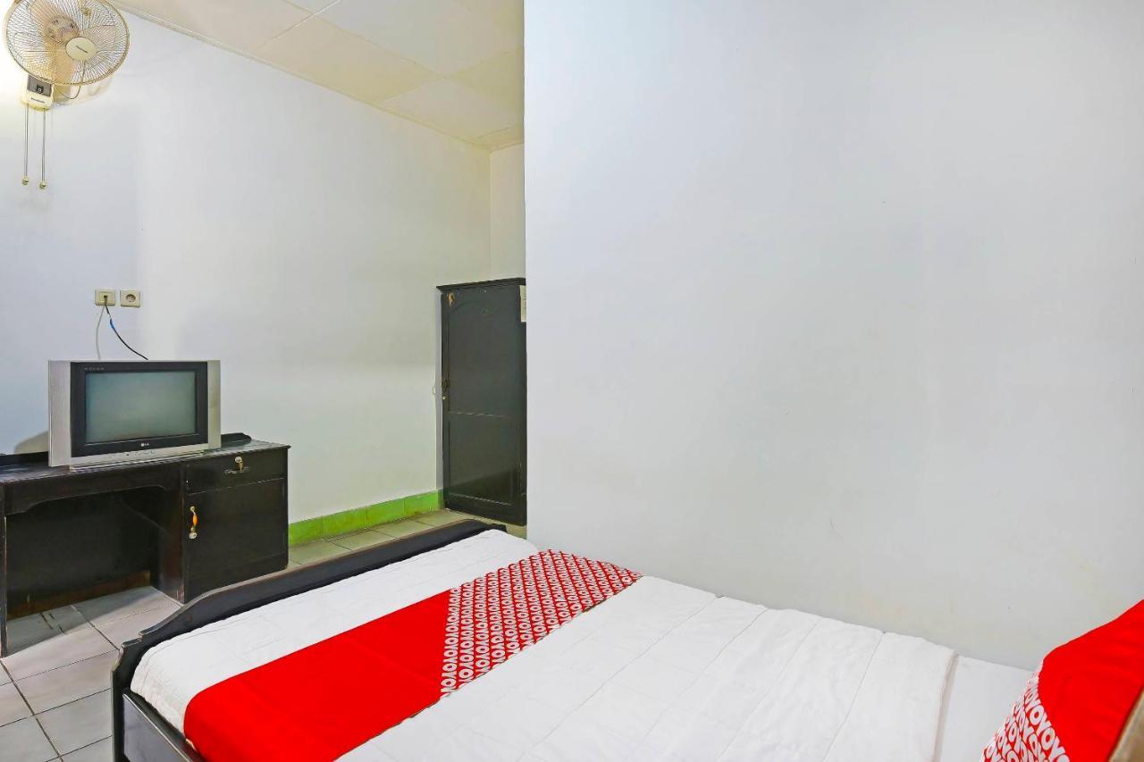 Oyo 3244 Grand Chandra Hotel Denpasar Kültér fotó