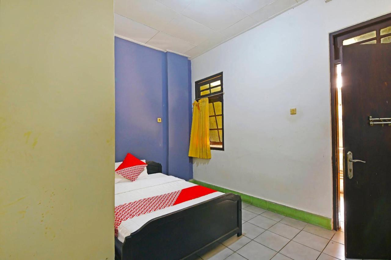 Oyo 3244 Grand Chandra Hotel Denpasar Kültér fotó