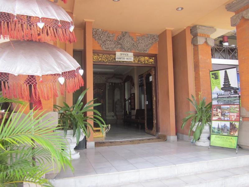 Oyo 3244 Grand Chandra Hotel Denpasar Kültér fotó