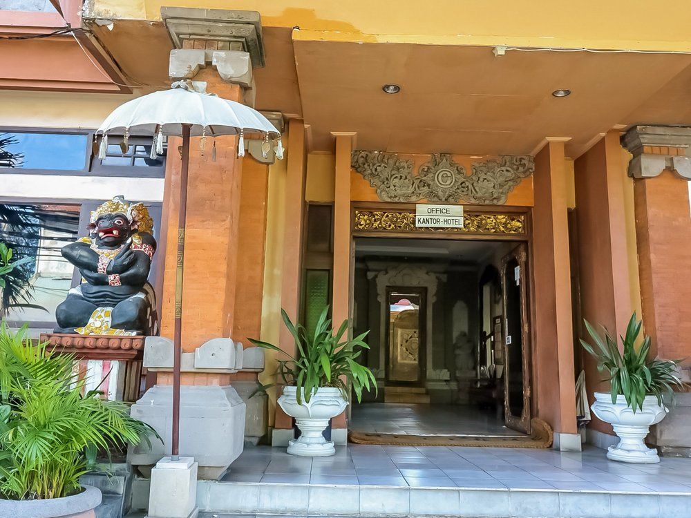 Oyo 3244 Grand Chandra Hotel Denpasar Kültér fotó